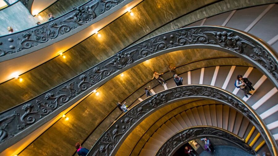 Rome: Hop-on-Hop-off Bus with Vatican and Sistine Chapel - What to bring and what to leave behind