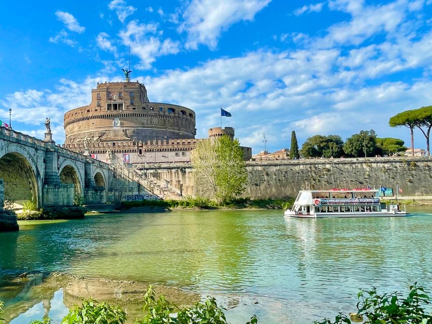 Rome Squares and Fountains Tour & River Boat Hop On Hop Off - What this Rome tour really includes