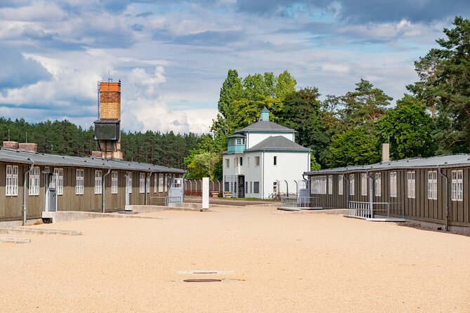 Sachsenhausen Concentration Camp Bus Tour - The opening explanation sets the tone