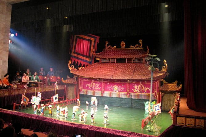 Saigon Sightseeing Double - Decker Bus | Ho Chi Minh City - Commentary, guides, and the upper deck