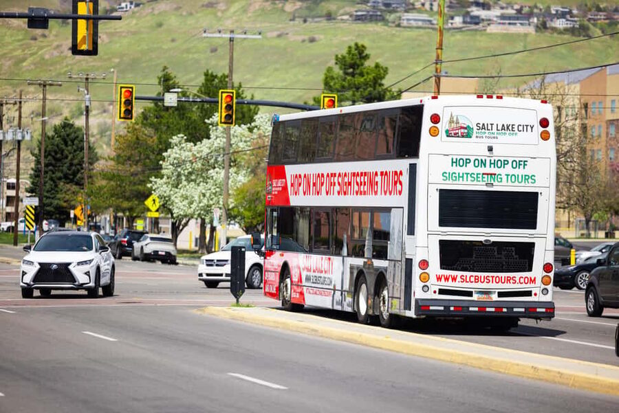 Salt Lake City: Hop-On Hop-Off Bus Tour - Gateway Mall and the first look at downtown