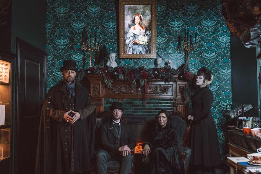 San Antonio: Ghost Bus Tour - Starting at the Sisters Grimm Oddities Parlor