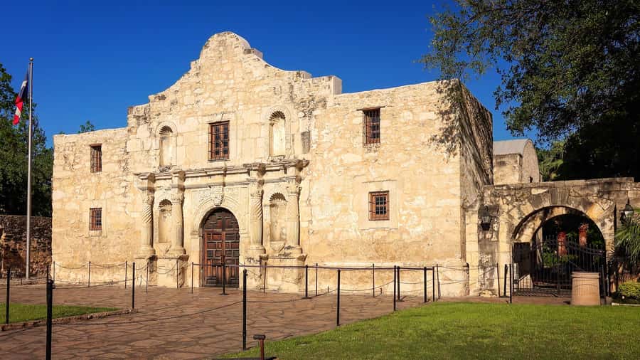 San Antonio: Hop-On Hop-Off Narrated Trolley Tour - Stop 1: Alamo Plaza and the heart of downtown