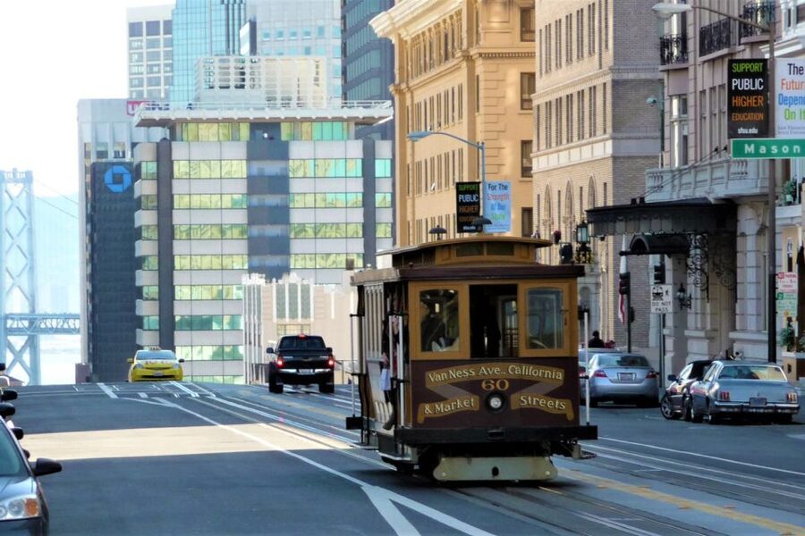 San Francisco Double Decker Bus Night Tour - What the narration adds