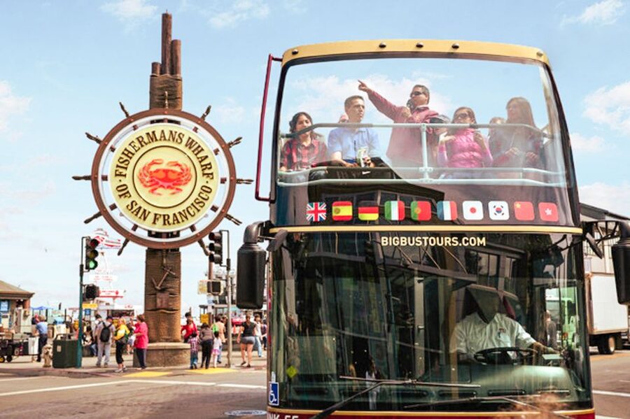 San Francisco: Hop-On Hop-Off Sightseeing Tour with 17 Stops - Why this bus works well in San Francisco