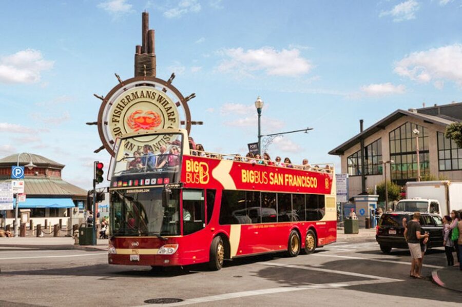 San Francisco: Hop-On Hop-Off Sightseeing Tour with 17 Stops - Union Square, museums, and Civic Center