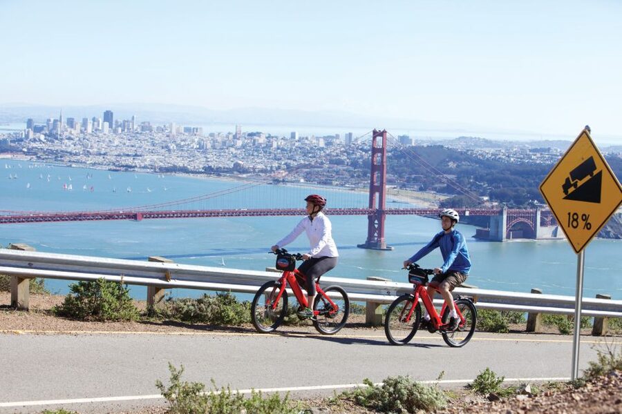San Francisco: Hop-On Hop-Off Sightseeing Tour with 17 Stops - Palace of Fine Arts and the Marina