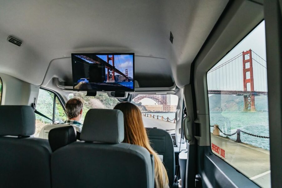 San Francisco: Movie Filming Locations Bus Tour - Starting at Pier 43 1/2