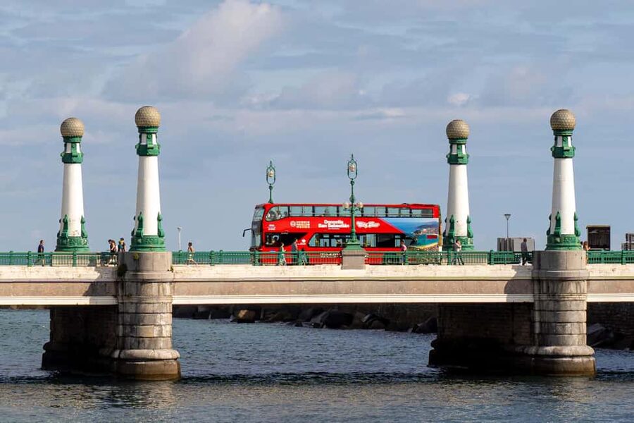 San Sebastian: Hop-On Hop-Off City Tour Bus - Key points to know before boarding