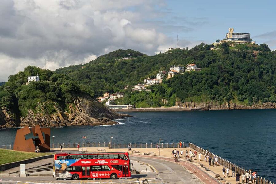San Sebastian: Hop-On Hop-Off City Tour Bus - What this bus adds to a San Sebastian visit