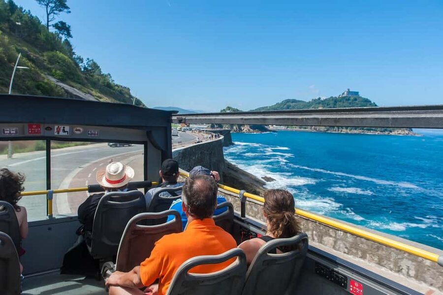 San Sebastian: Hop-On Hop-Off City Tour Bus - The Urumea River, Kursaal, and Gros