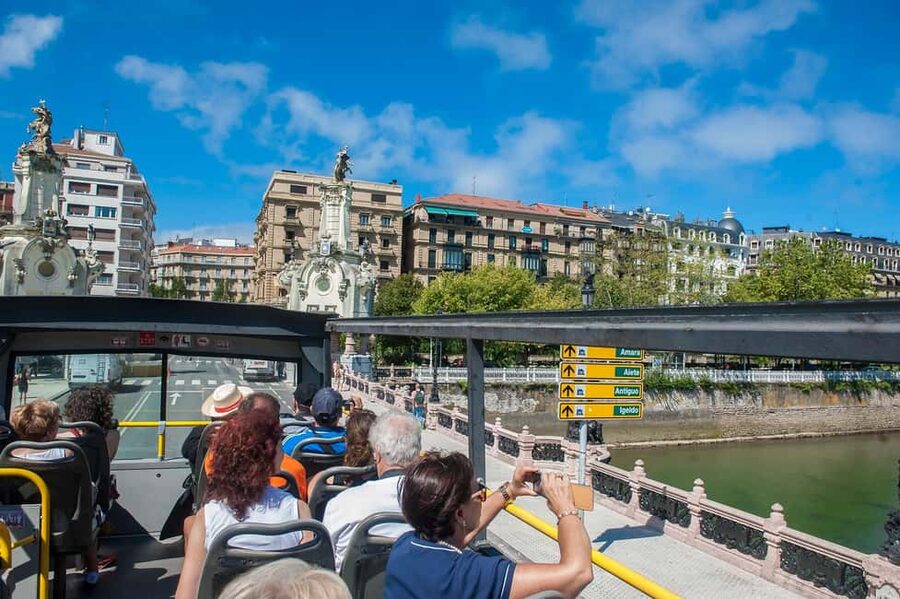 San Sebastian: Hop-On Hop-Off City Tour Bus - Audio guide, languages, and comfort