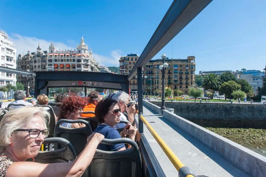 San Sebastian: Hop-On Hop-Off City Tour Bus - Start at Teatro Victoria Eugenia