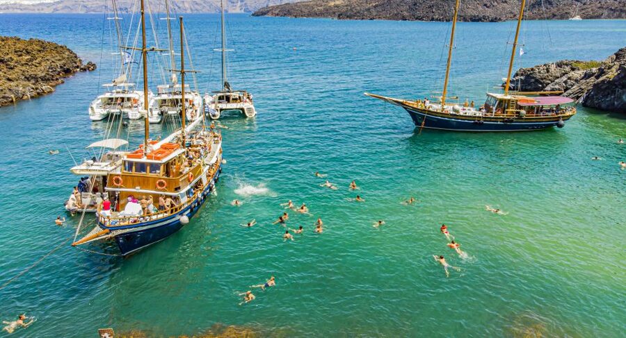 Santorini 2-Day Combo: Volcano Boat Cruise & Island Bus Tour - Oia sunset is beautiful, but plan for repetition