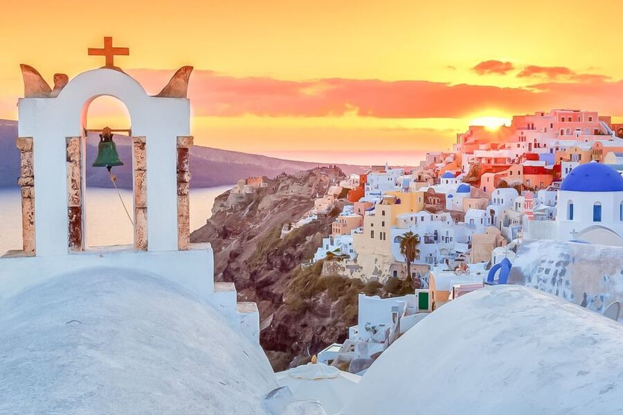 Santorini: Traditional Sightseeing Bus Tour with Oia Sunset - Key points to know before booking
