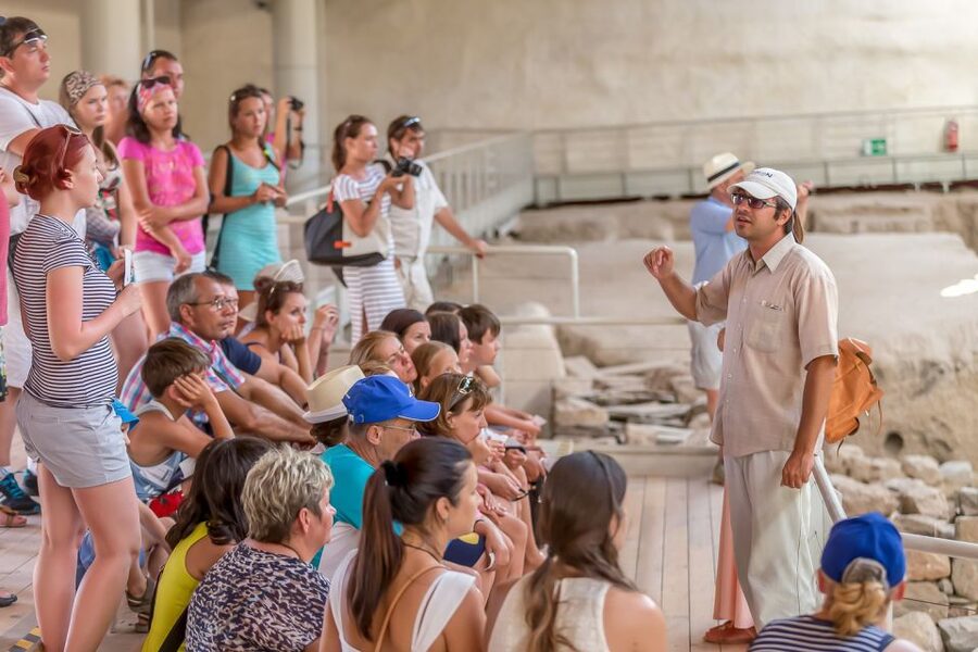Santorini: Traditional Sightseeing Bus Tour with Oia Sunset - Profitis Ilias and the island from above
