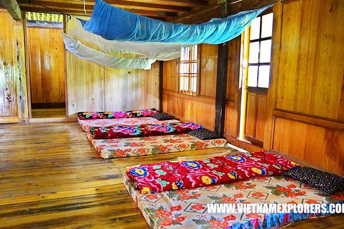 Sapa Trekking 2 Days - 1 Night, Homestay or Hotel by Sleeping Bus - Giang Ta Chai and the Red Dzao route