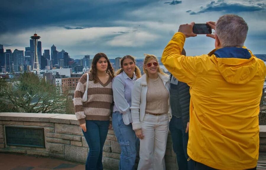 Seattle: 3-Hour City Tour by Bus - Key details at a glance