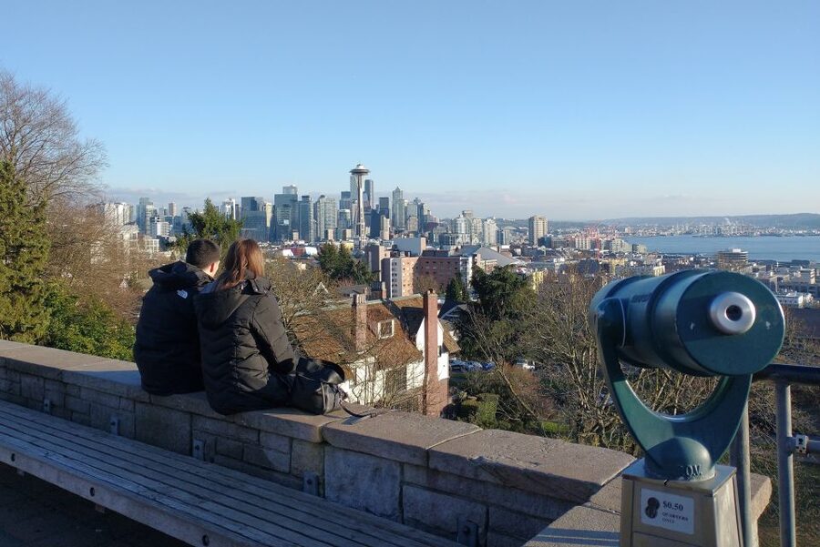 Seattle: Sightseeing Bus Tour with the Ballard Locks - Kerry Park for Seattle’s classic photograph