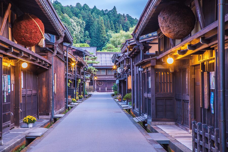 Shirakawago and Takayama 1 Day Bus Tour from Nagoya - Five things to know before you book