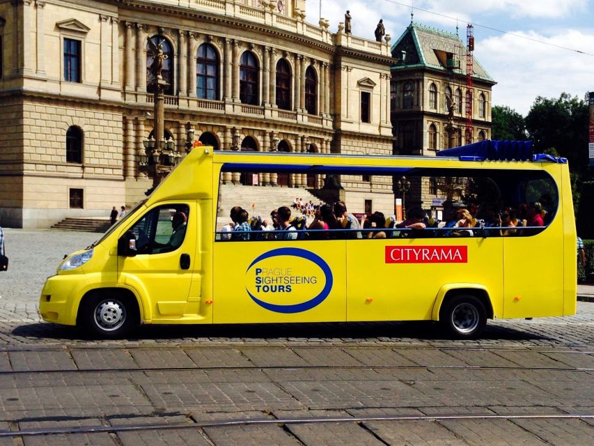 Short city tour by bus - 1 hour - Starting at Náměstí Republiky and the yellow kiosk