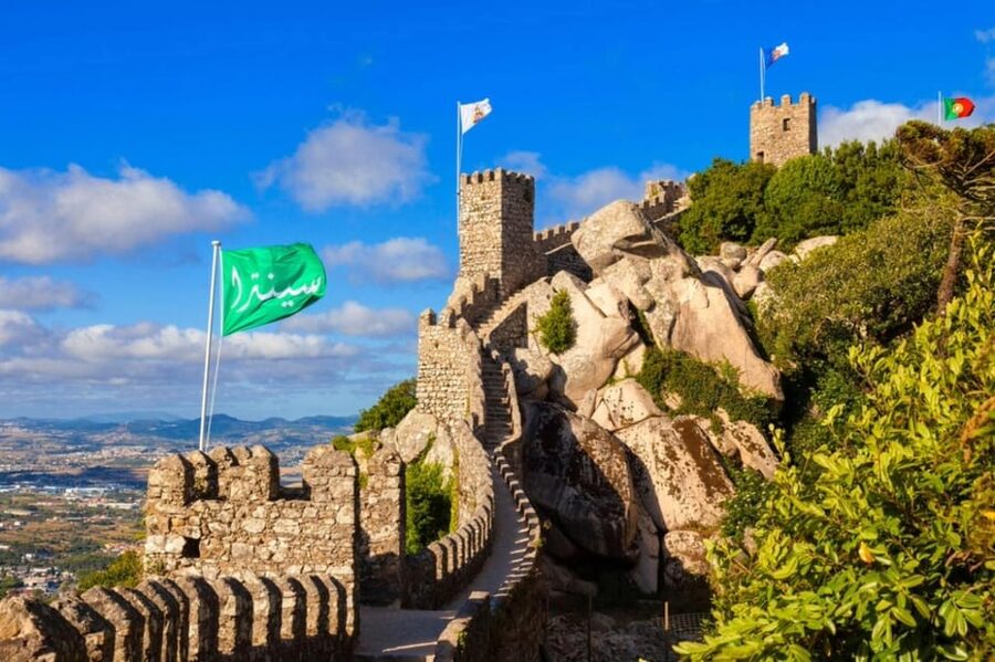 Sintra: Official Public Bus Transport: All Palaces & Castles - Who should use this pass?