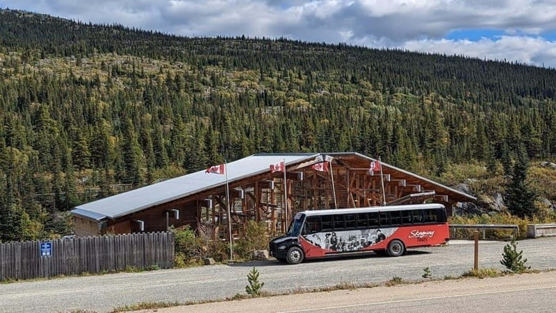 Skagway: Klondike Highway & Yukon Bus Tour with Husky Kennel - White Pass Summit and the road north
