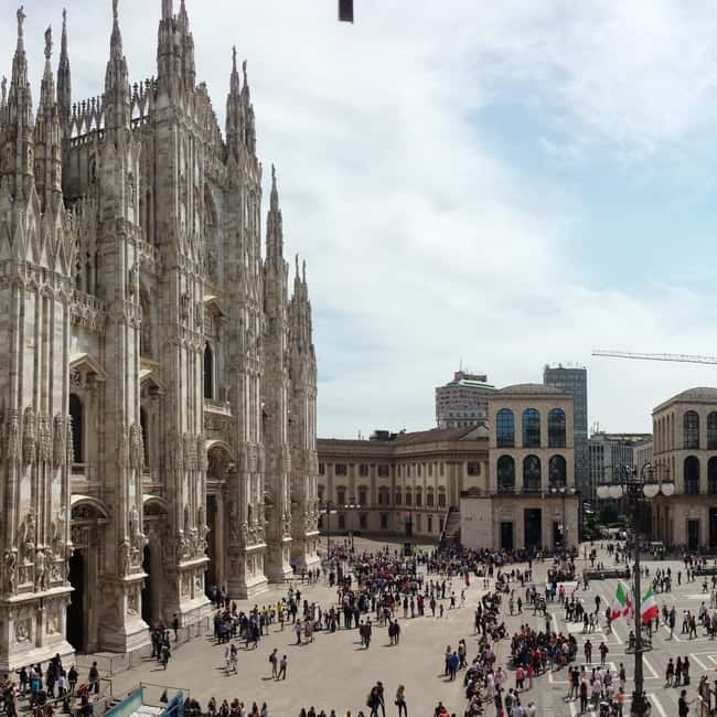 Skip-the-Line Duomo & La Scala Museum Tour + Hop On Hop Off - Adding the two-day hop-on hop-off bus ticket