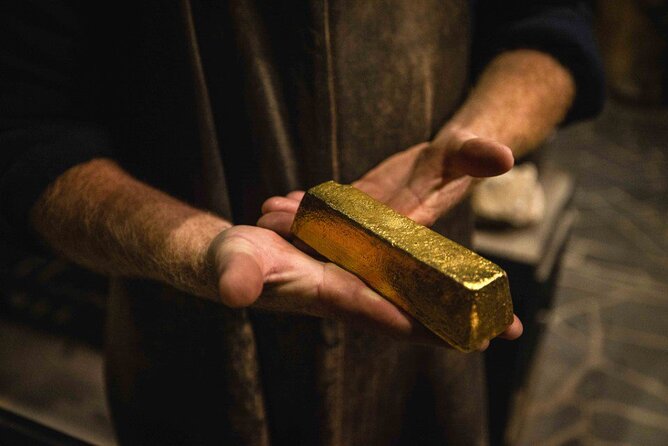 Sovereign Hill, Botanical Gardens and Melbourne Skydeck Bus Tour - The Eureka Centre explains the miners’ rebellion