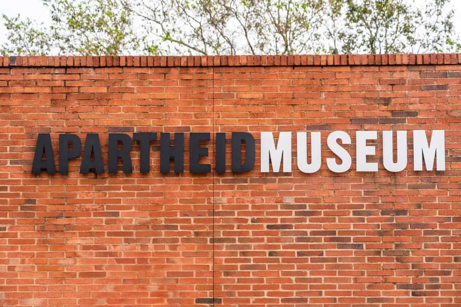 Soweto: Hop-On Hop-Off Bus, City Tour and Apartheid Museum - Starting in Rosebank or using the Sandton shuttle