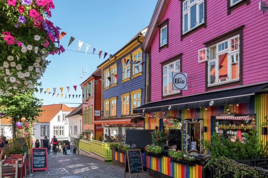 Stavanger: City Highlights Bus and Walking Tour - Starting in Stavanger’s harbor district