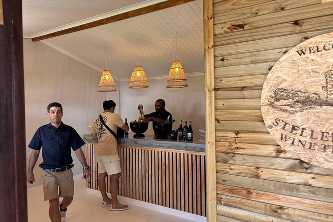Stellenbosch Wine Tractor hop-on-hop off wine tasting tour - How the hop-on hop-off plan works