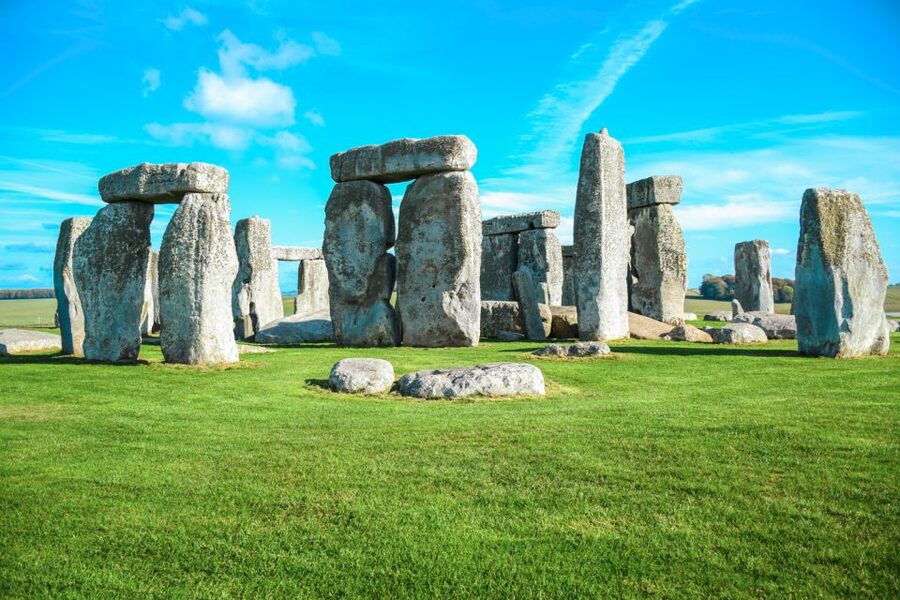 Stonehenge & Bath: Full-Day Coach Tour from London - Leaving London from Victoria Coach Station