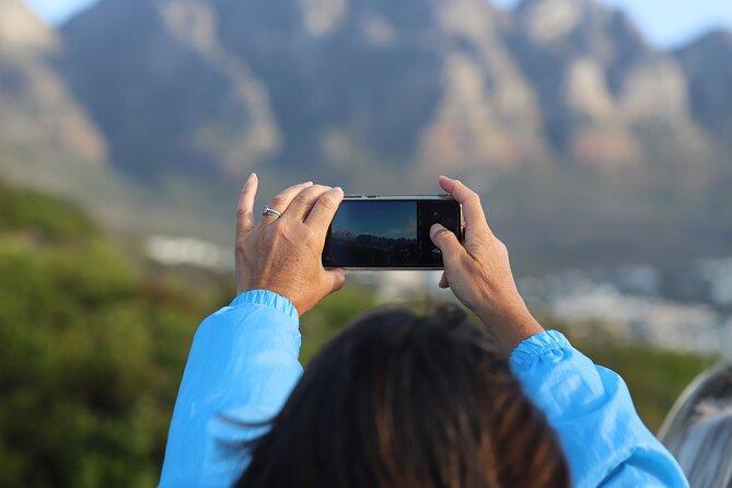 Summer Sunset Bus Tour in Cape Town - Signal Hill gives the tour its reason to exist