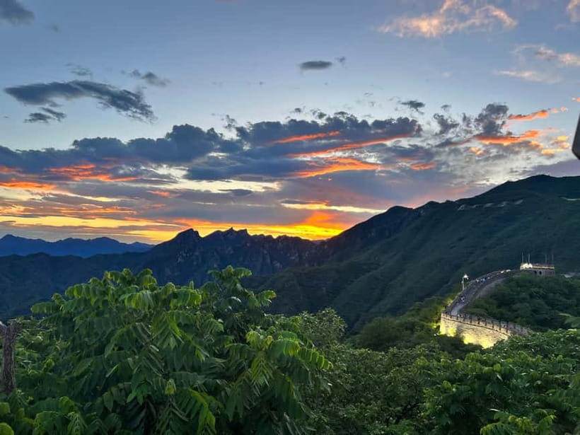 Sunset Glow at Mutianyu Great Wall Night Bus Tour+Ticket - Why Mutianyu works better at night