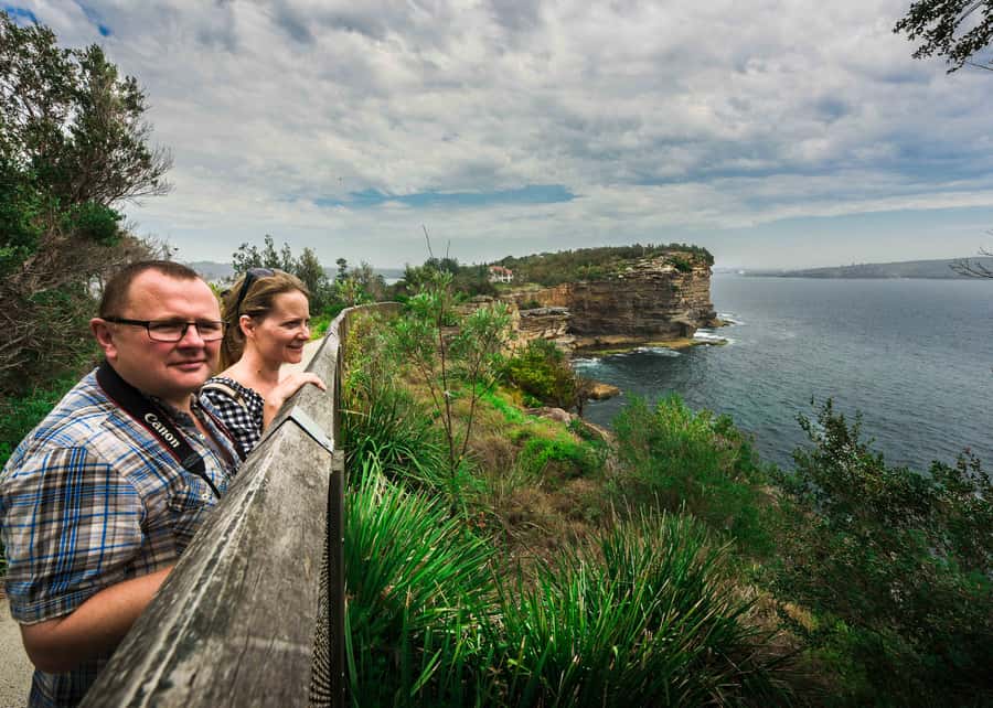Sydney: Morning Sightseeing Bus to Bondi with Lunch Cruise - Key points at a glance