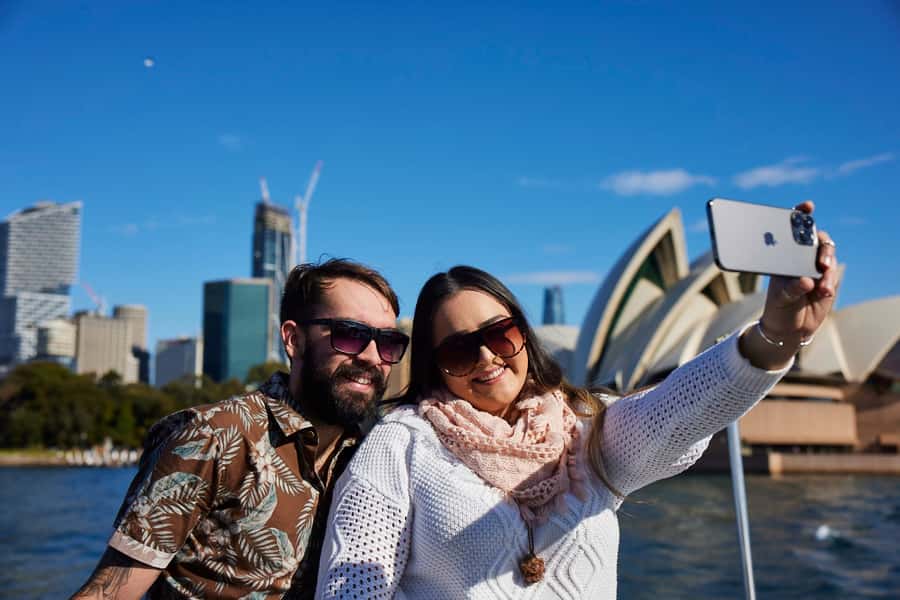 Sydney: Morning Sightseeing Bus to Bondi with Lunch Cruise - A smart way to see Sydney in 5.5 hours