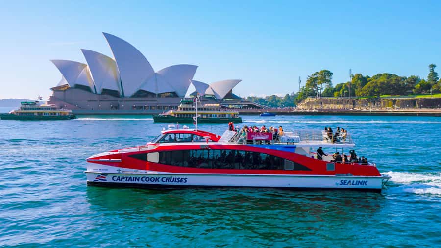Sydney: Whale Watching & Hop On Hop Off Cruise Package - Starting at Circular Quay Wharf 6