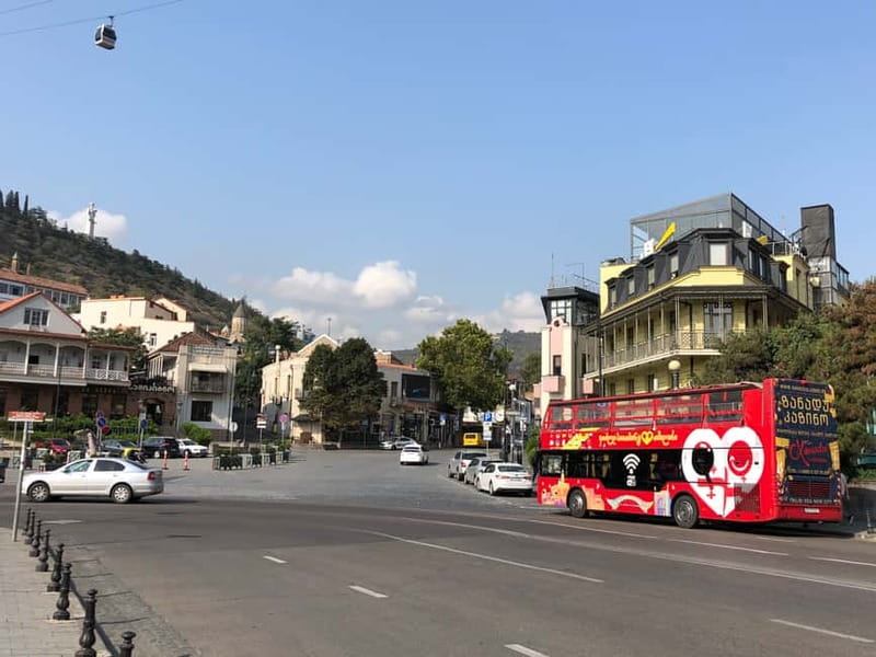 Tbilisi: Hop-On Hop-Off Discovery Bus Tour - What the audio guide adds