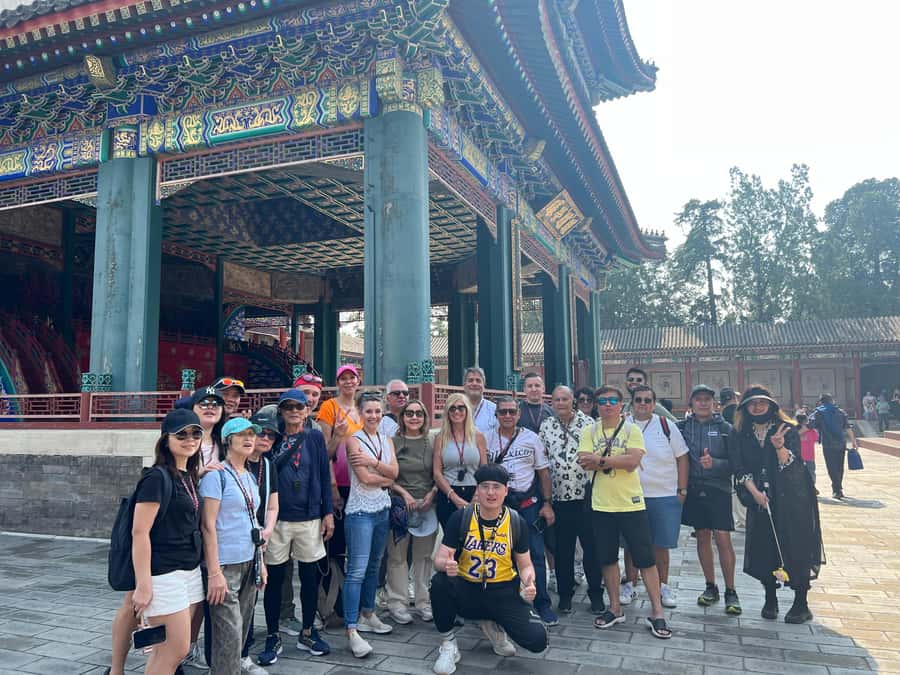 Temple Heaven, Summer Palace, Lama Temple, Hutong Bus Tour - Hutong lanes: old Beijing and an open lunch stop