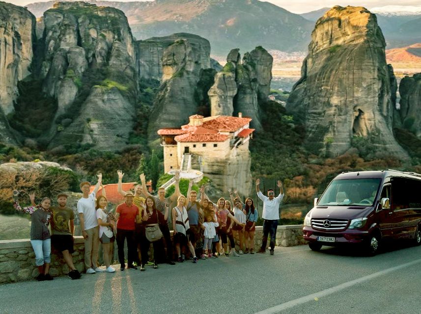 Thessaloniki : Meteora Full-Day Bus Trip with Local Guide - The 9:30 Bus from Thessaloniki
