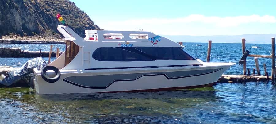 Titicaca Lake: Highlights Tour from La Paz by Bus - Lunch on the lake route and the return to La Paz