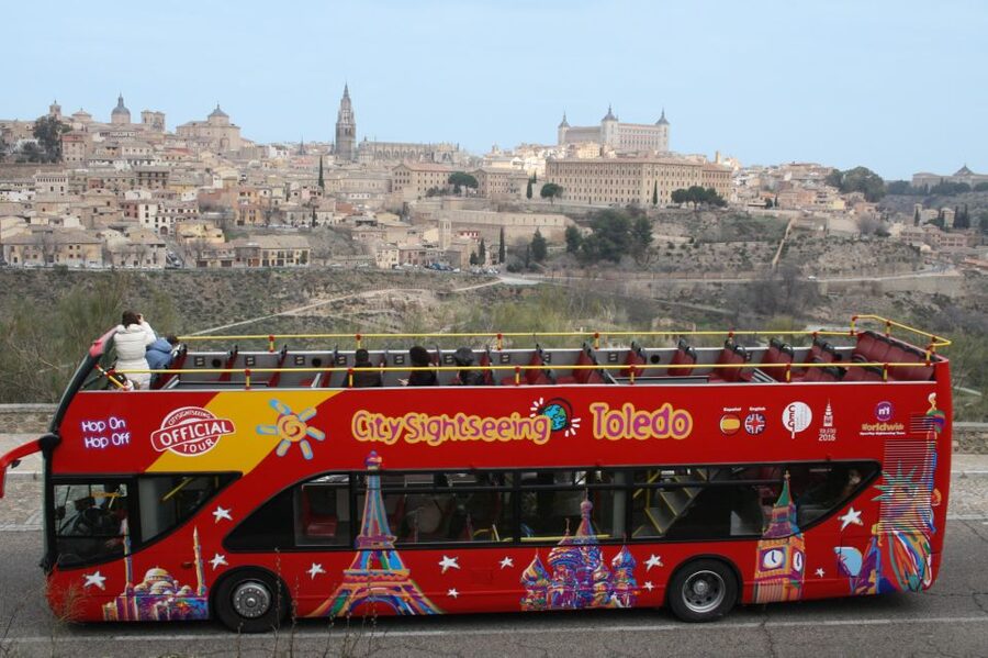 Toledo: City Sightseeing Hop-On Hop-Off Bus Tour & Extras - Why the bus works well in Toledo