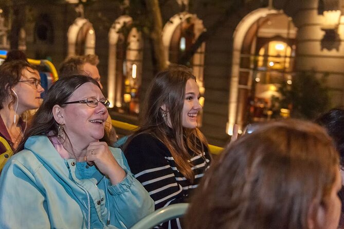 Tootbus London Evening Bus Tour - Tower Bridge and the Tower of London provide the biggest finale