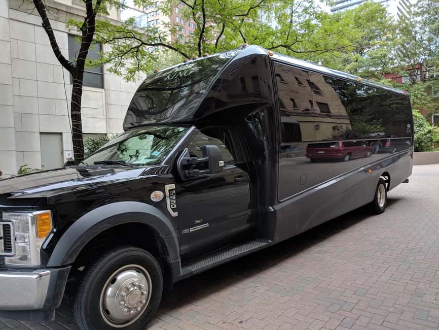Toronto: Niagara Falls Bus Tour with Maple Tasting and NOTL - The Niagara Whirlpool and seasonal Floral Clock
