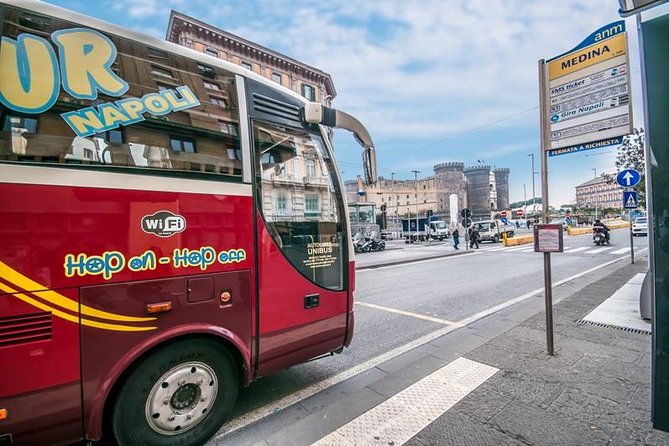 Tramvia Napoli: Easy Drop-On Drop-Off Tour to Explore Naples - Via Toledo and the grand squares near the port