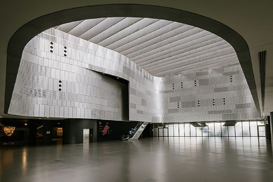 Turin: 24/48-Hour Hop-On Bus & National Automobile Museum - Parco del Valentino and the Po River