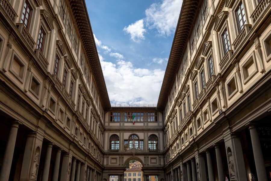 Uffizi Gallery & Hop-on Hop-off Bus Tour - Entering the Uffizi for a 1-hour-15-minute visit