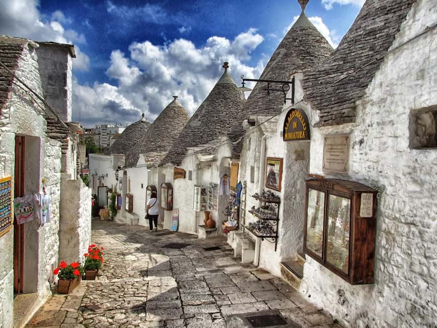 UNESCO Tour: Alberobello and Matera by private bus from Bari - Alberobello: three hours among the trulli