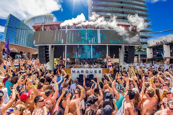 Vegas Pool Party Crawl by Party Bus w/ EZ Entry & Free Drinks - What the $59 pool crawl actually delivers